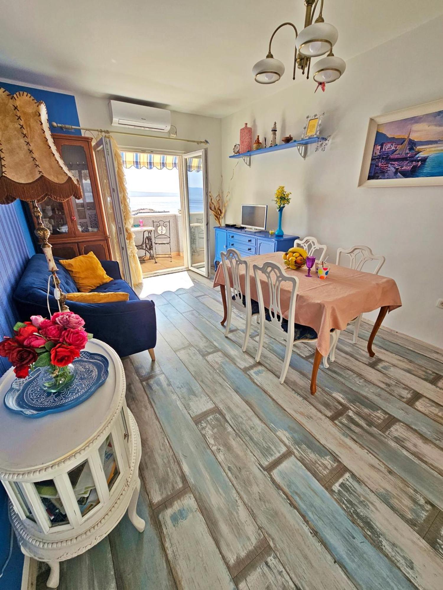 Apartments Tempera By The Beach Split Room photo